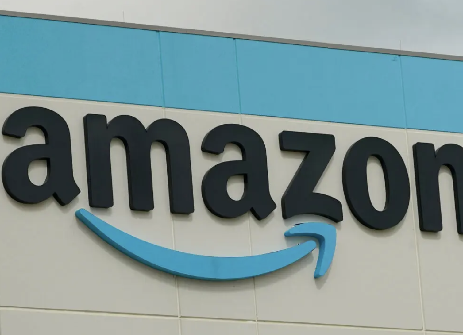 Health Canada Warns Flashlight and Laser Pointer Sold on Amazon May Cause Permanent Eye Injuries