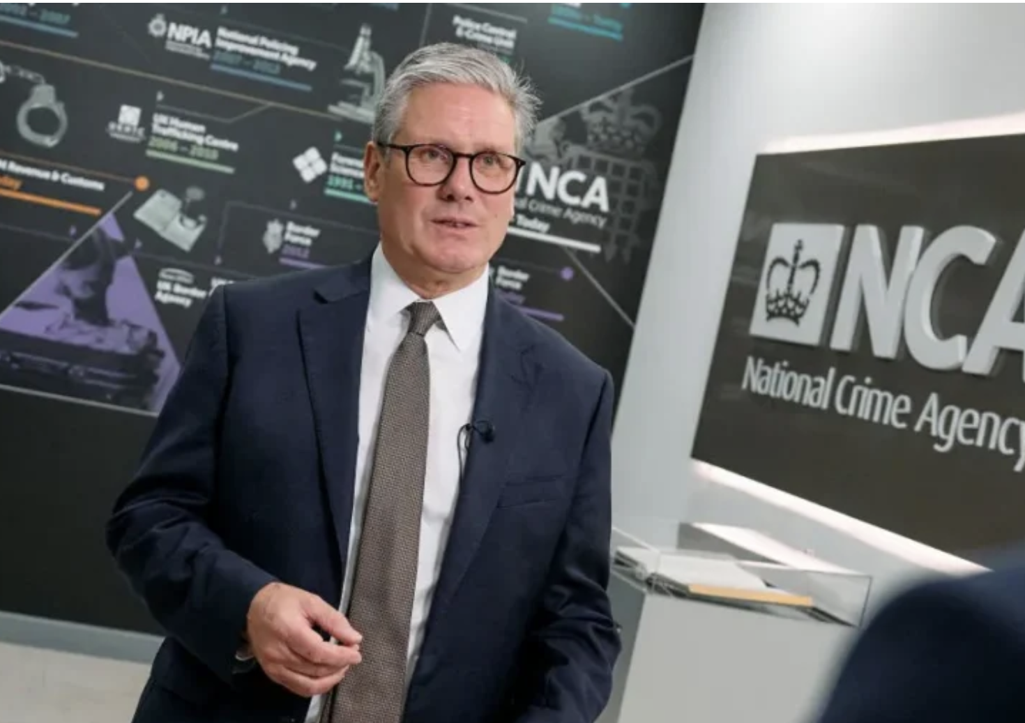 UK Seizes Dinosaur Skeletons Worth Millions From Chinese Man Linked to Money Laundering