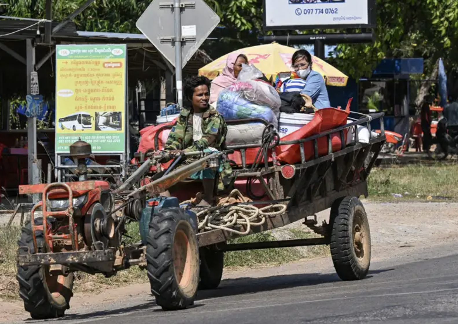Cambodia vows to fight after renewed clashes with Thailand