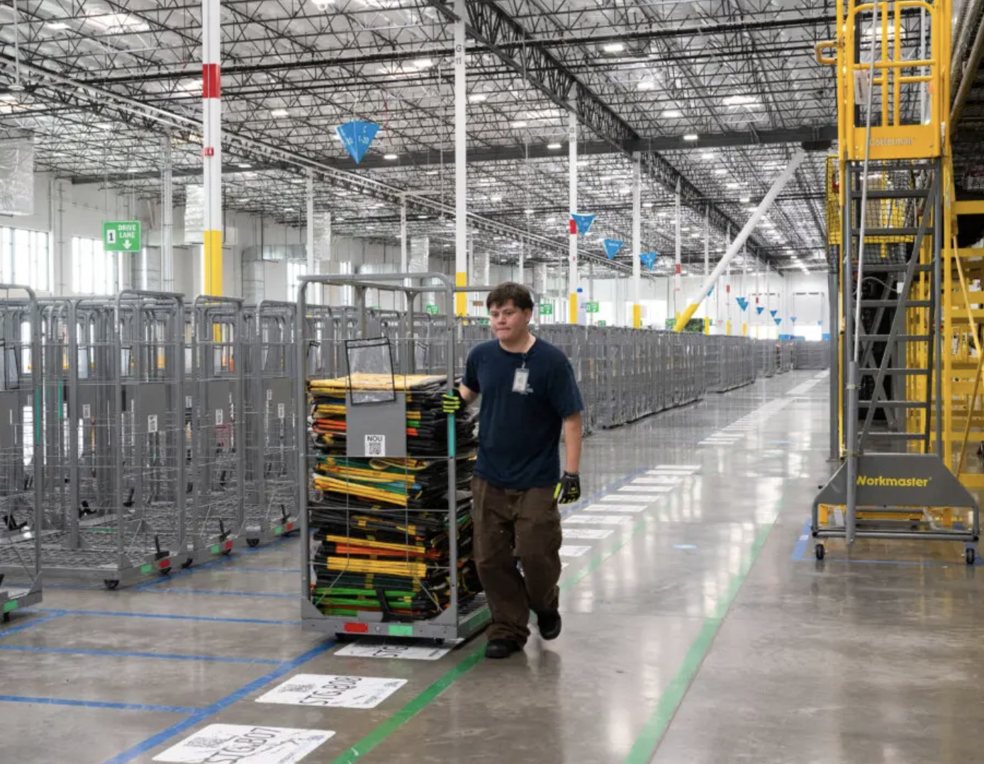 Amazon Cuts 16,000 Jobs in Latest Restructuring Push