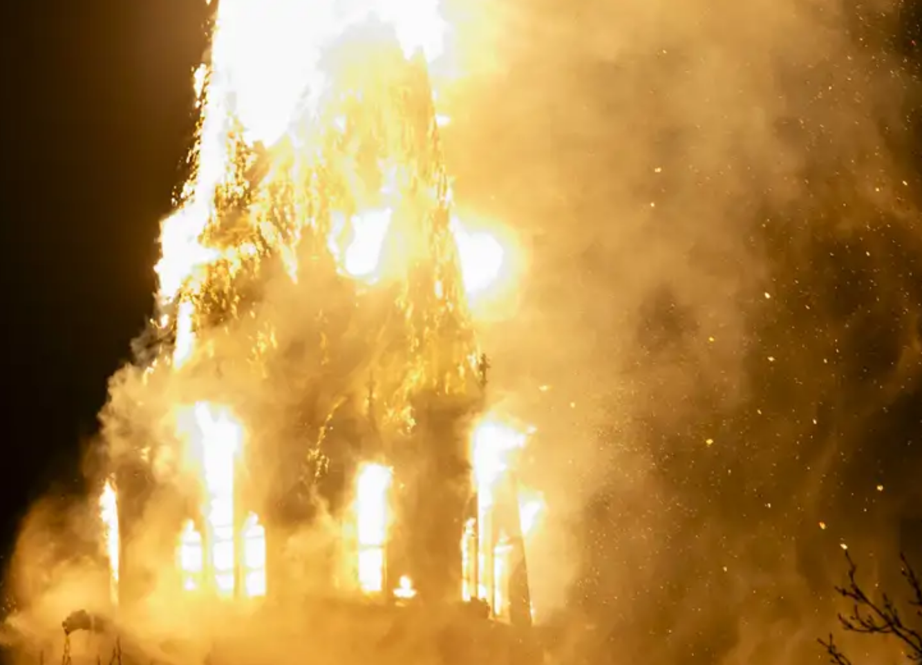 Amsterdam church destroyed by New Year's blaze