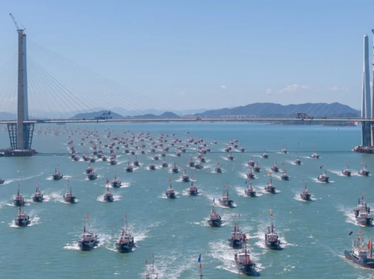 Thousands of Chinese Fishing Boats Near Taiwan: Analysis