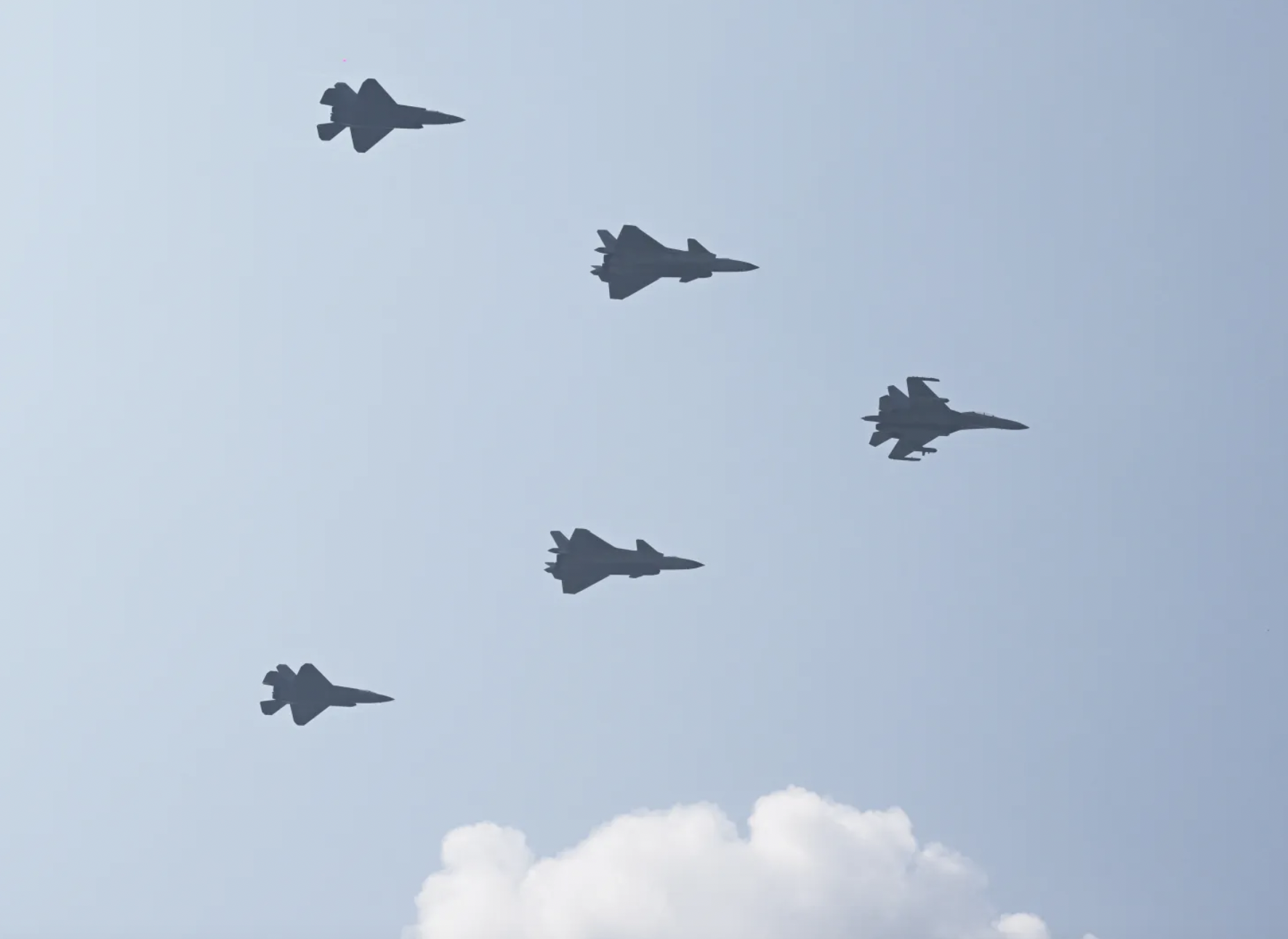 Chinese Jets Perform Risky Combat Maneuvers Against Taiwan F-16s