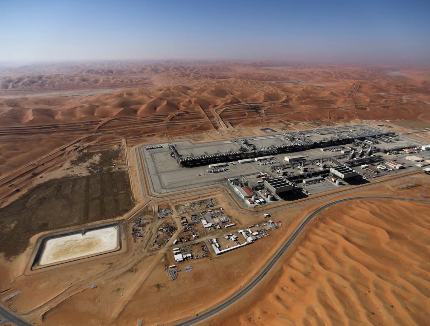 Oil poised for further gains as Middle East conflict threatens export facilities