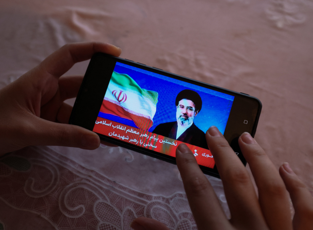 Strait of Hormuz to Remain Closed, Iran Vows Attacks on US Bases