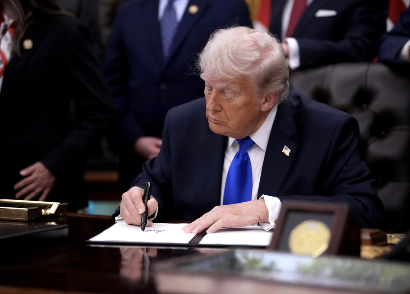 Trump Announces Tariff Increase to 25 Percent on Cars and Trucks From EU